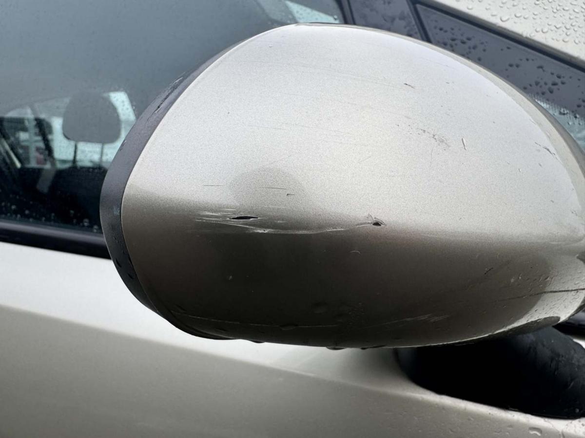 Opel Corsa D original Au&szlig;enspiegel rechts elektrisch verstellber Z40M Champagnersilber Bj.2006